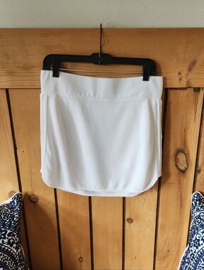 Size Small Athleta Lined White Women's Skirt
